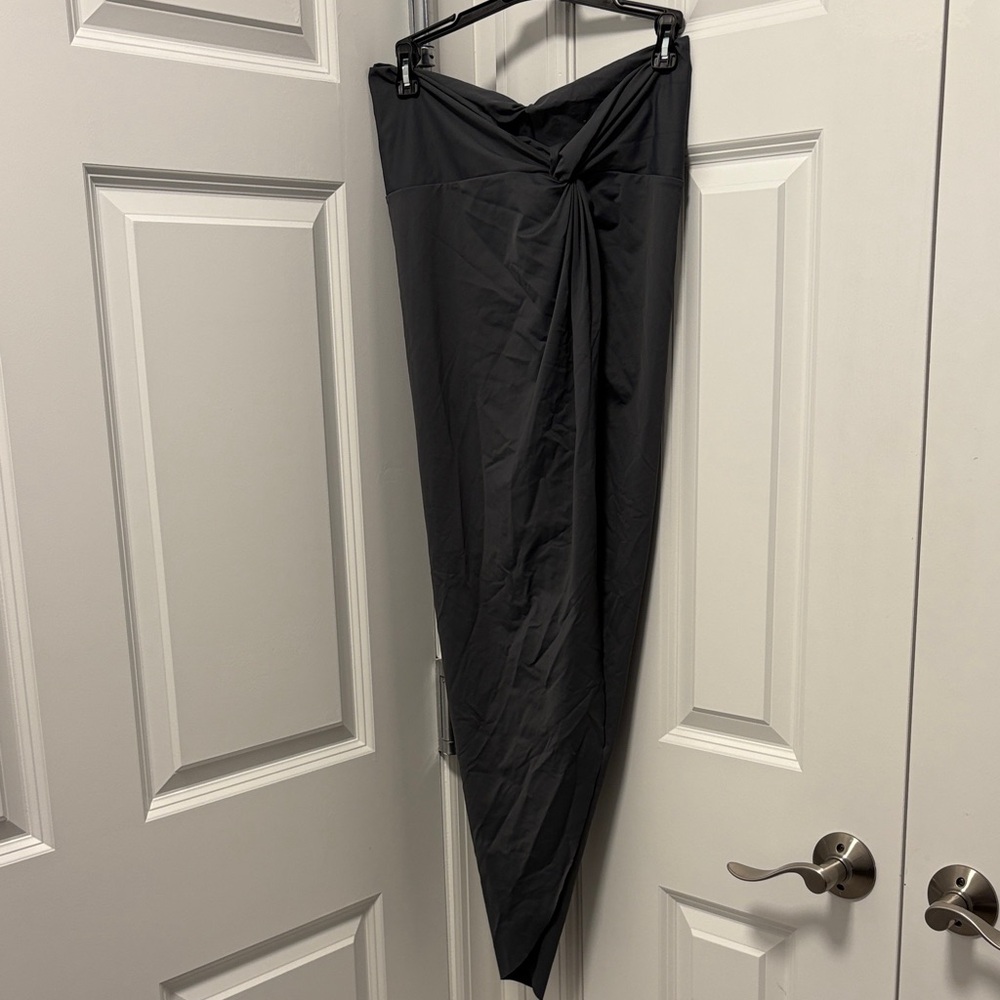 NWT SKIMS sarong